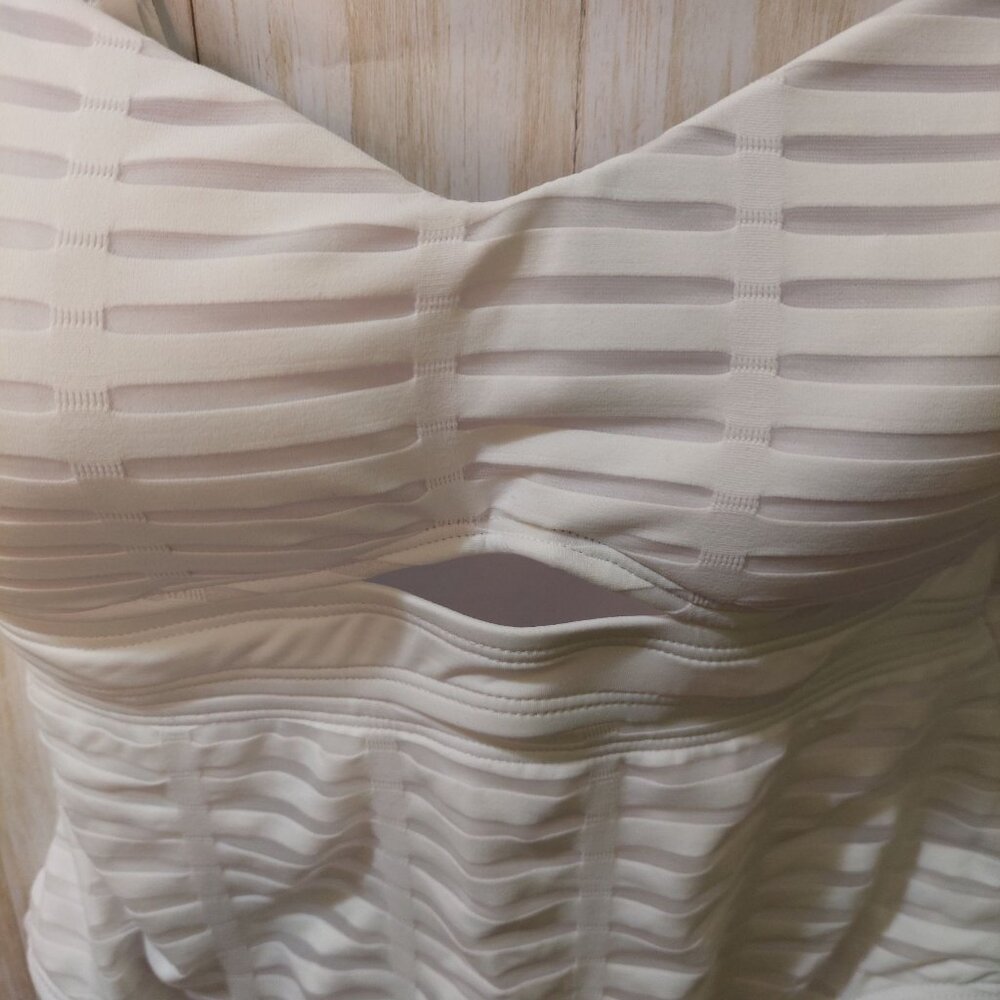 Kenneth Cole White One-Piece Padded Bust Tummy Toner Swimsuit Size Large Classy - Picture 6 of 12